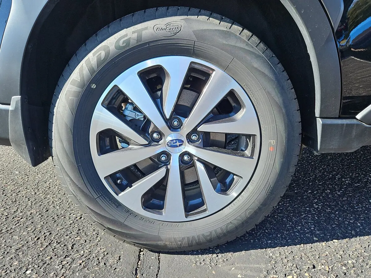 2025 Subaru Outback 2.5i photo 3