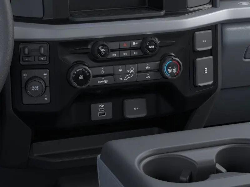2025 Ford F-350 photo 14