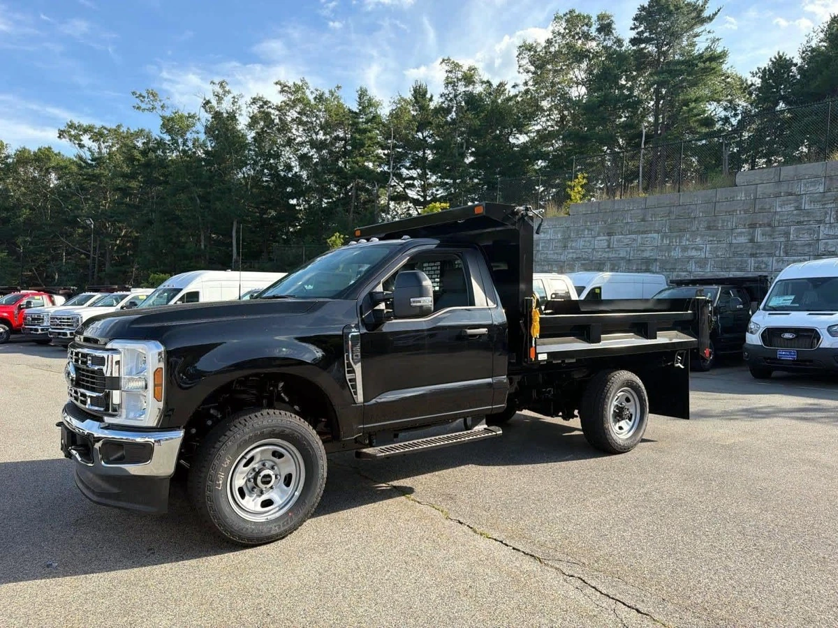 2026 Ford F-350 Super Duty Chassis Cab