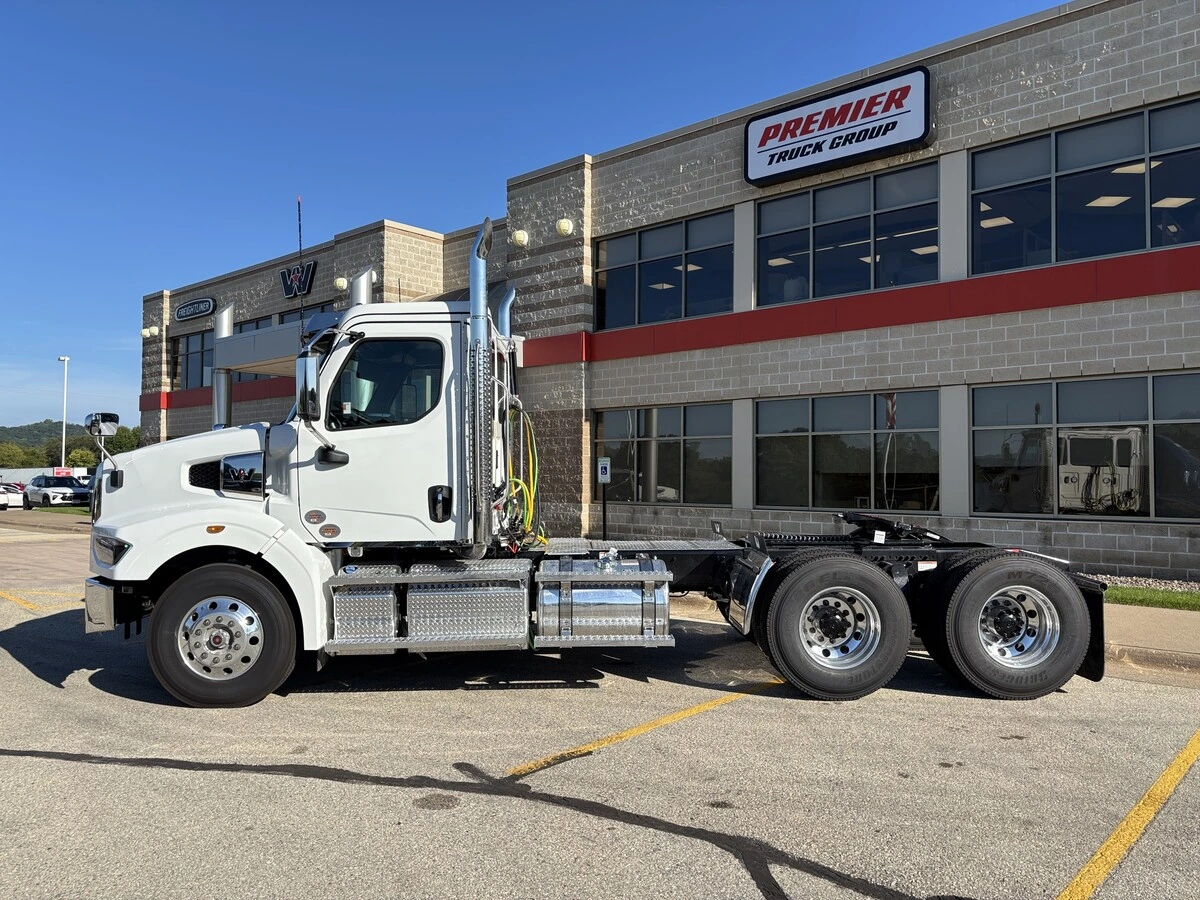 2027 Western Star 49X — photo 8