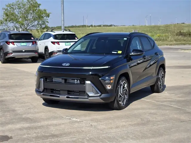 2026 Hyundai Kona SEL photo 3