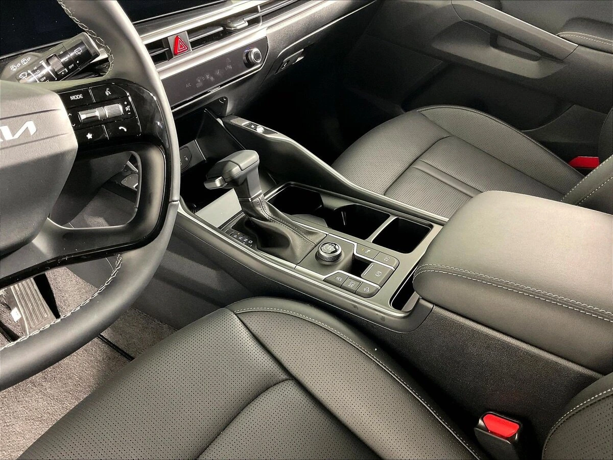 2026 Kia Sorento S - Photo 11