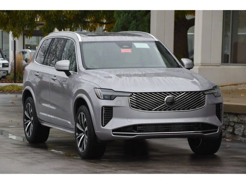 2026 Volvo - image 2