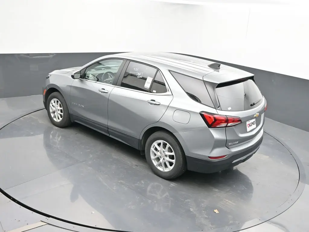 2023 Chevrolet Equinox LT photo 29