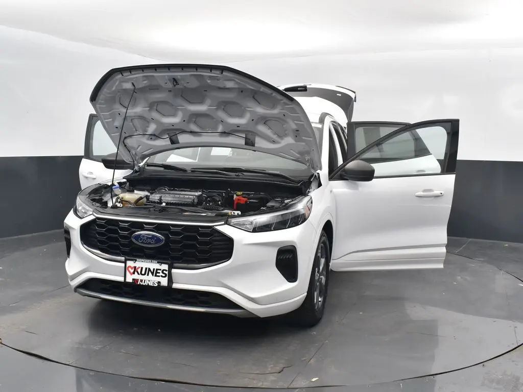 2023 Ford Escape ST-Line photo 47