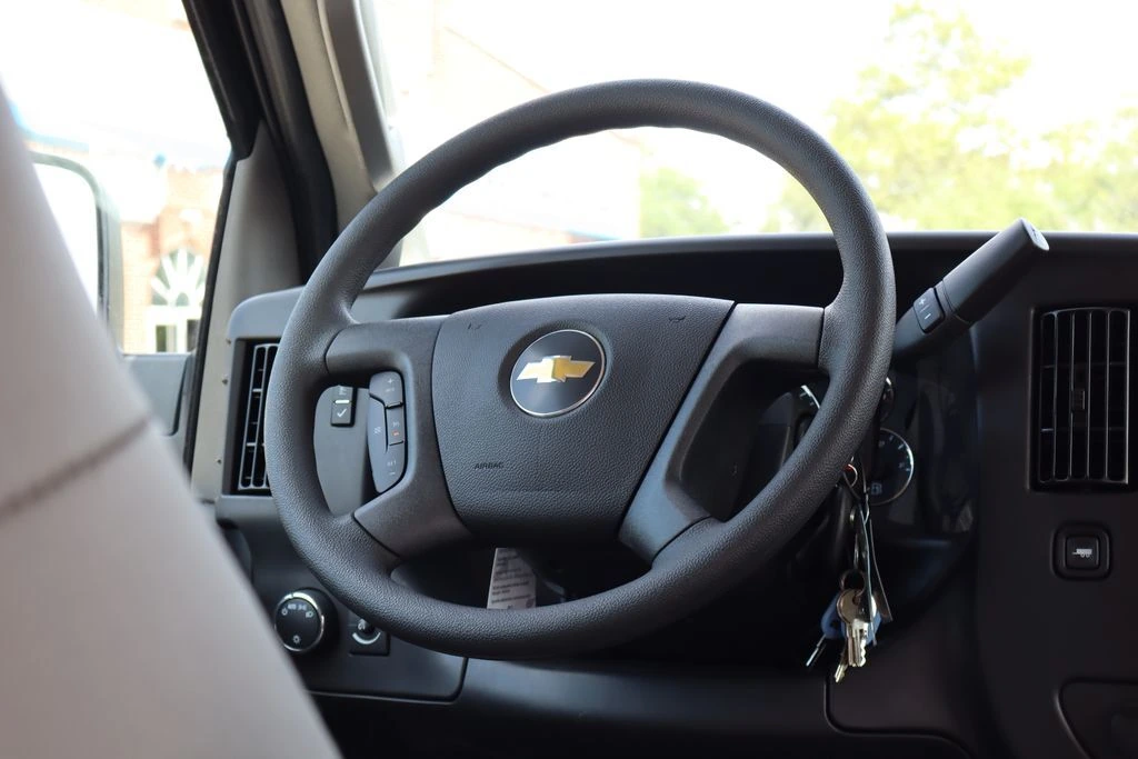 2025 Chevrolet Express Cargo Work Van - Photo 38