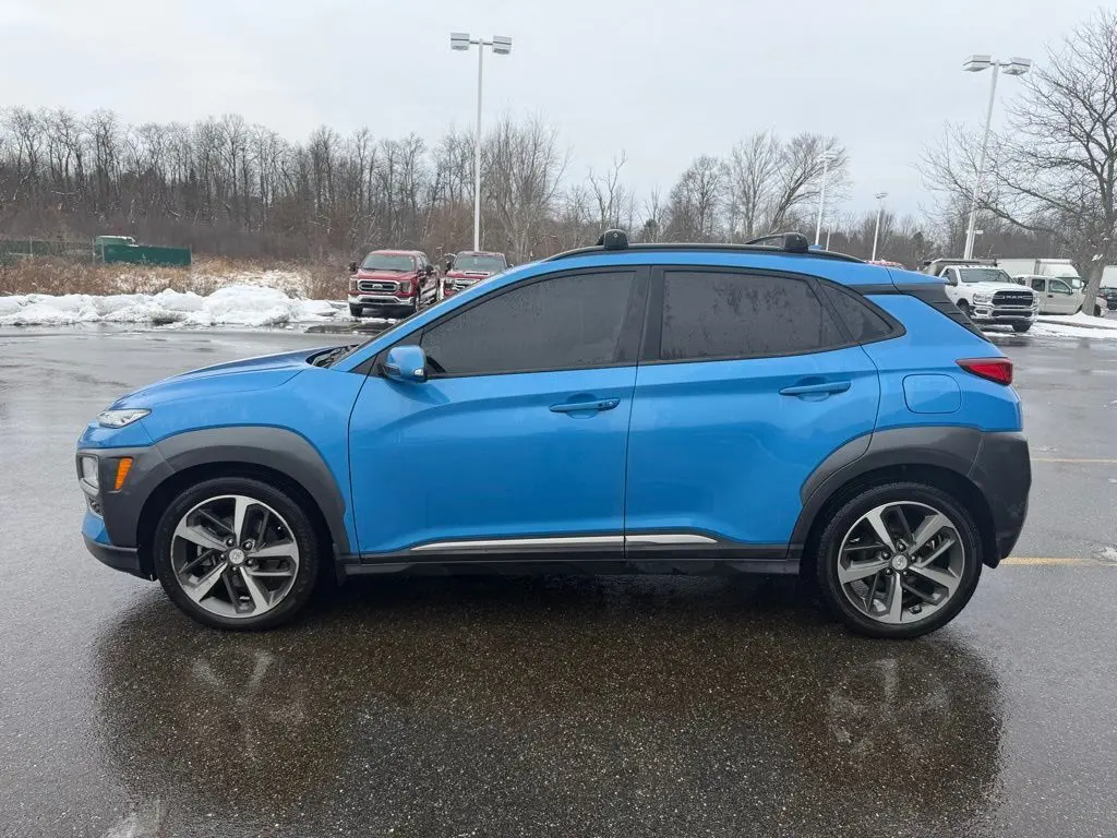 2021 Hyundai Kona Limited photo 2