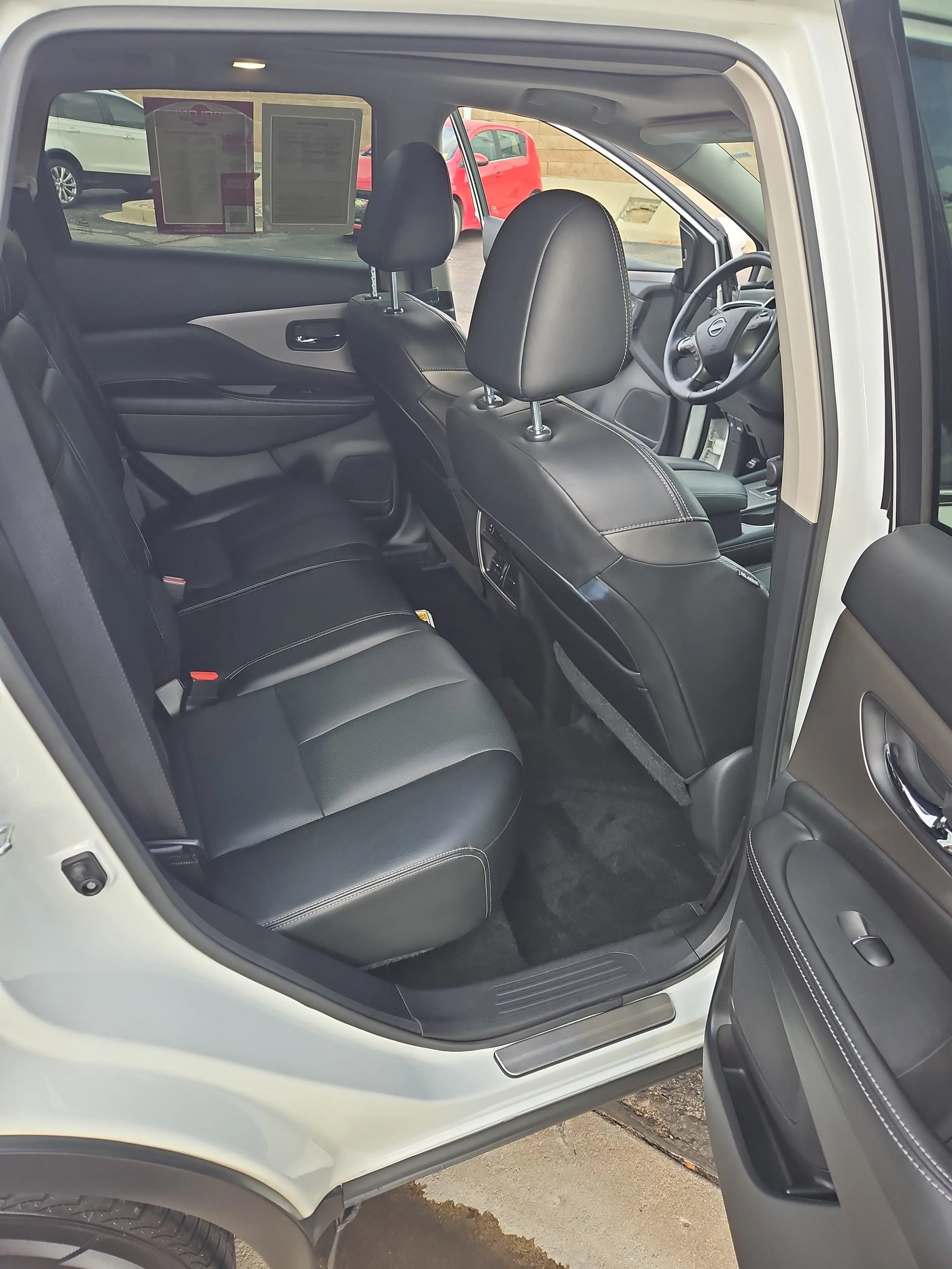 2023 Nissan Murano SL photo 3