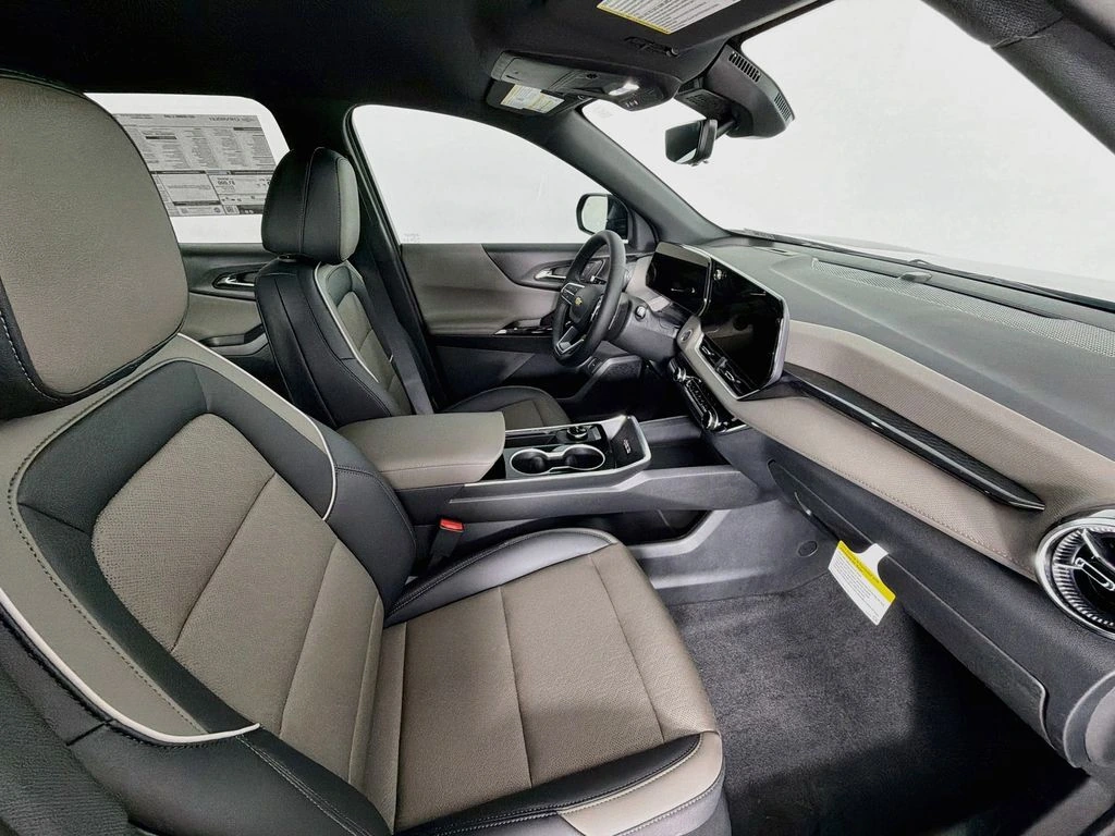 2027 Chevrolet Equinox LT - Photo 28