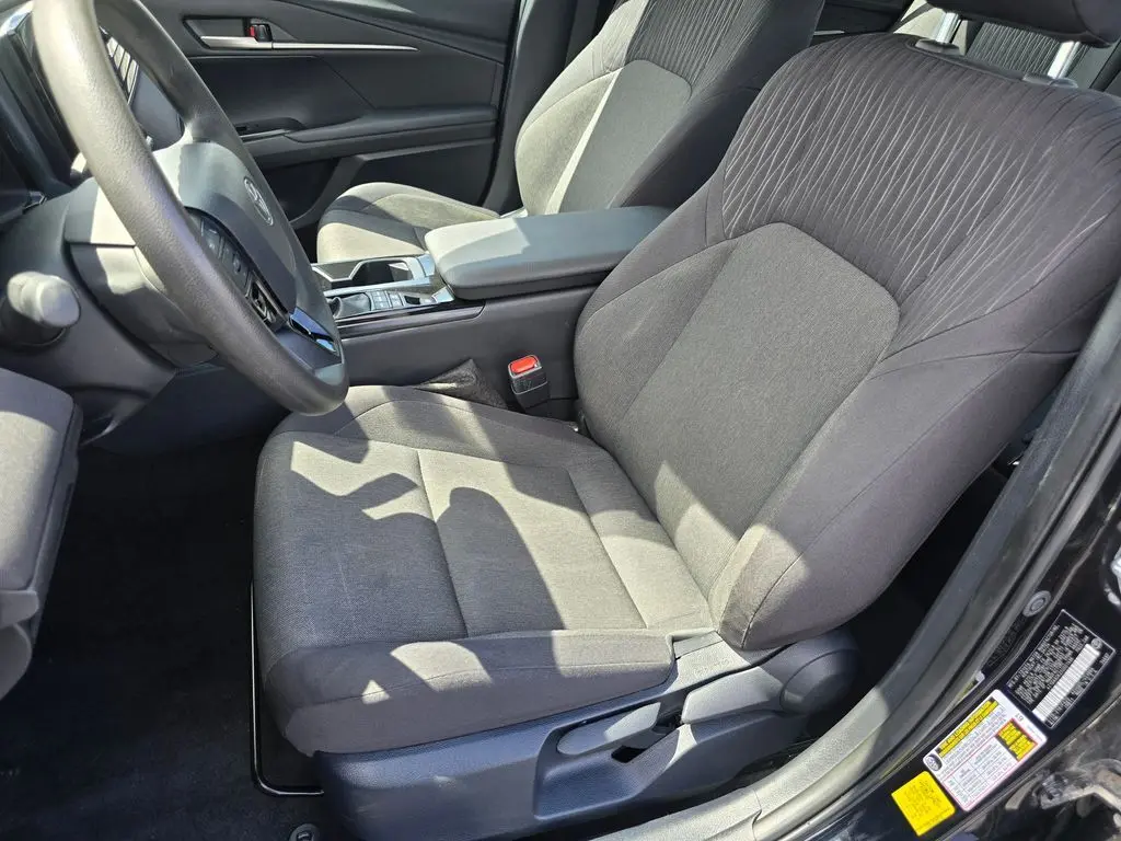 2025 Toyota Camry LE photo 21