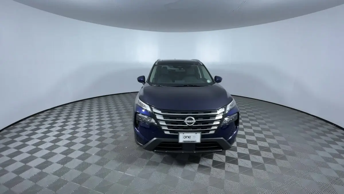 2026 Nissan Rogue AWD SV photo 2