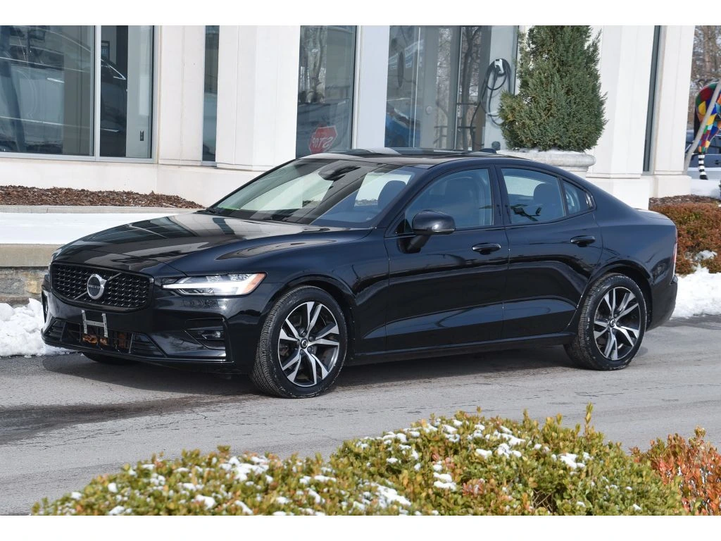 2023 Volvo - image 8