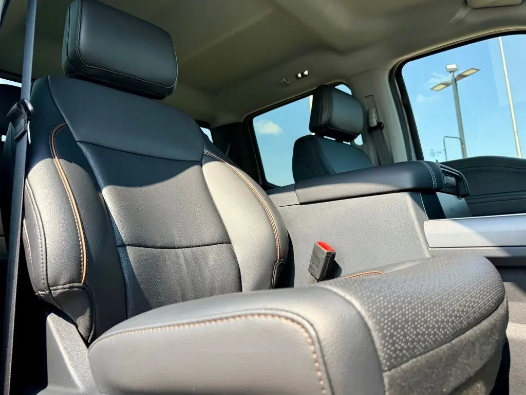 2025 Ford F-250 photo 16
