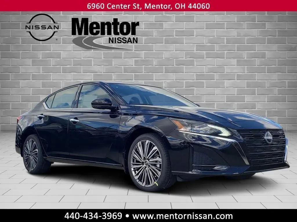 2025 Nissan Altima SL's photo