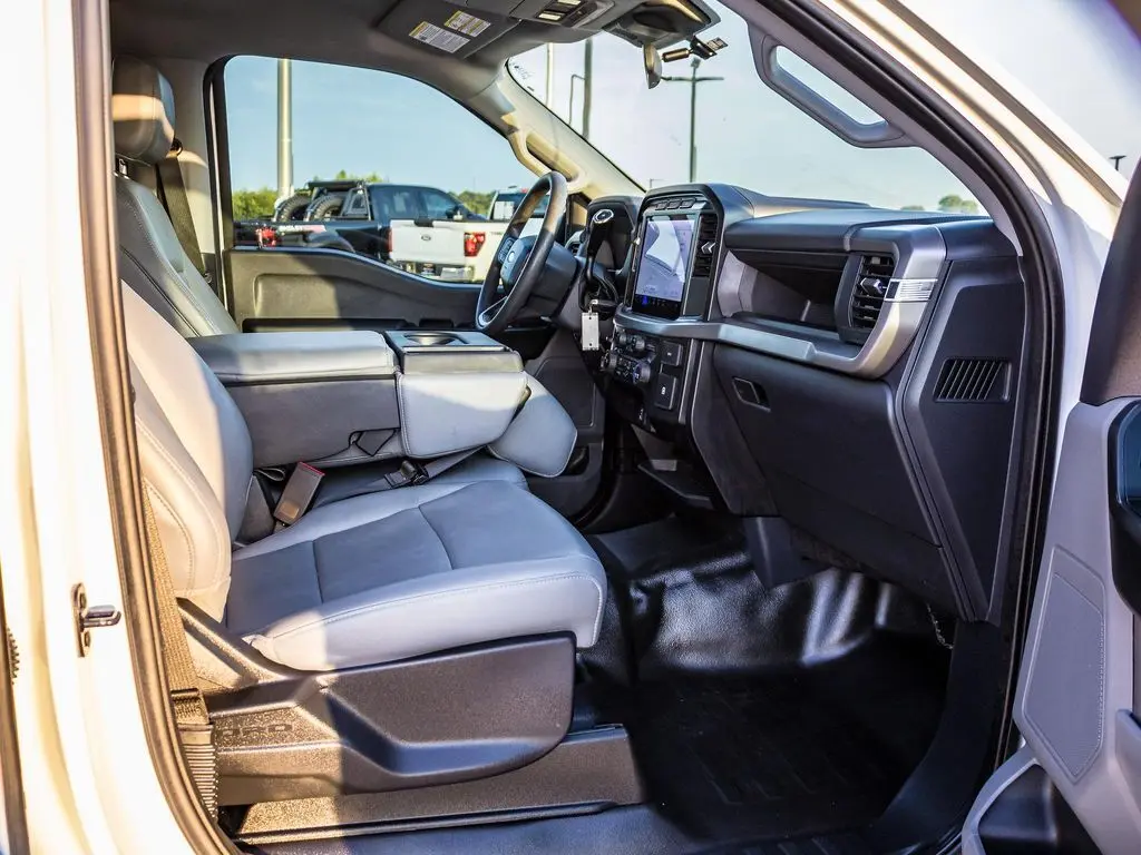 2024 Ford F-150 XLT photo 14