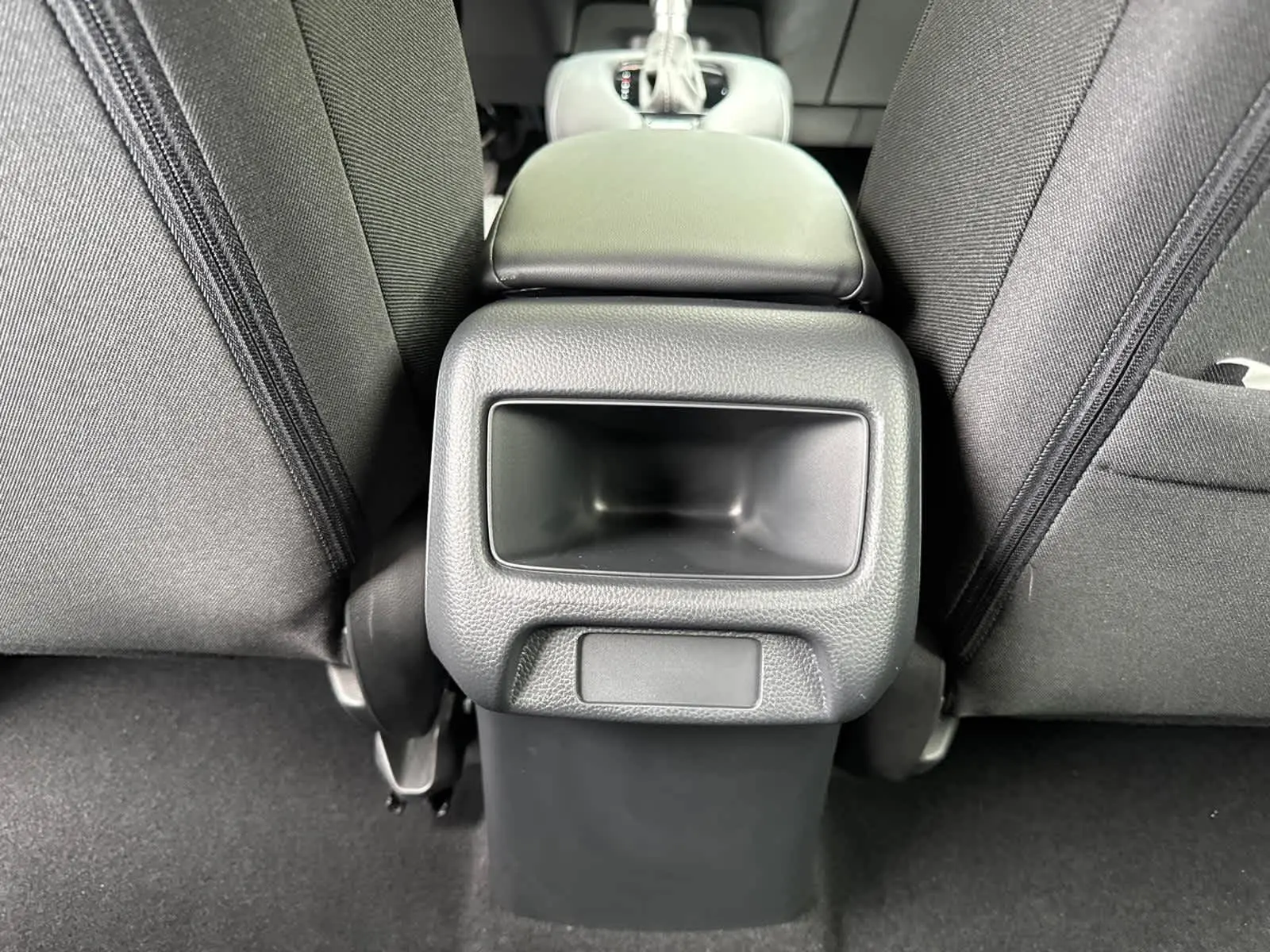 2026 Honda HR-V LX photo 30