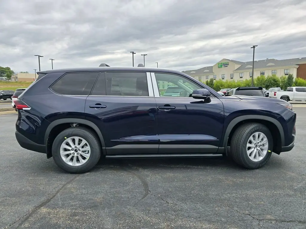 2025 Toyota Grand Highlander XLE photo 15