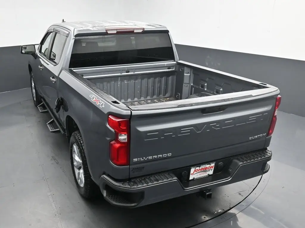 2020 Chevrolet Silverado 1500 Custom photo 30