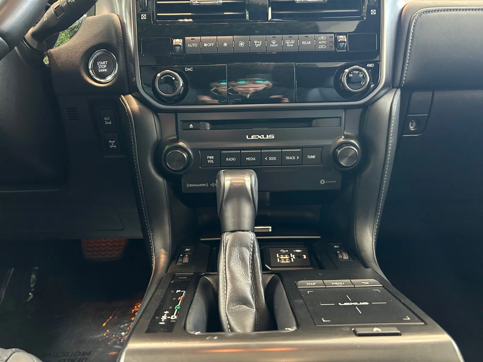 2022 Lexus GX 460 photo 9