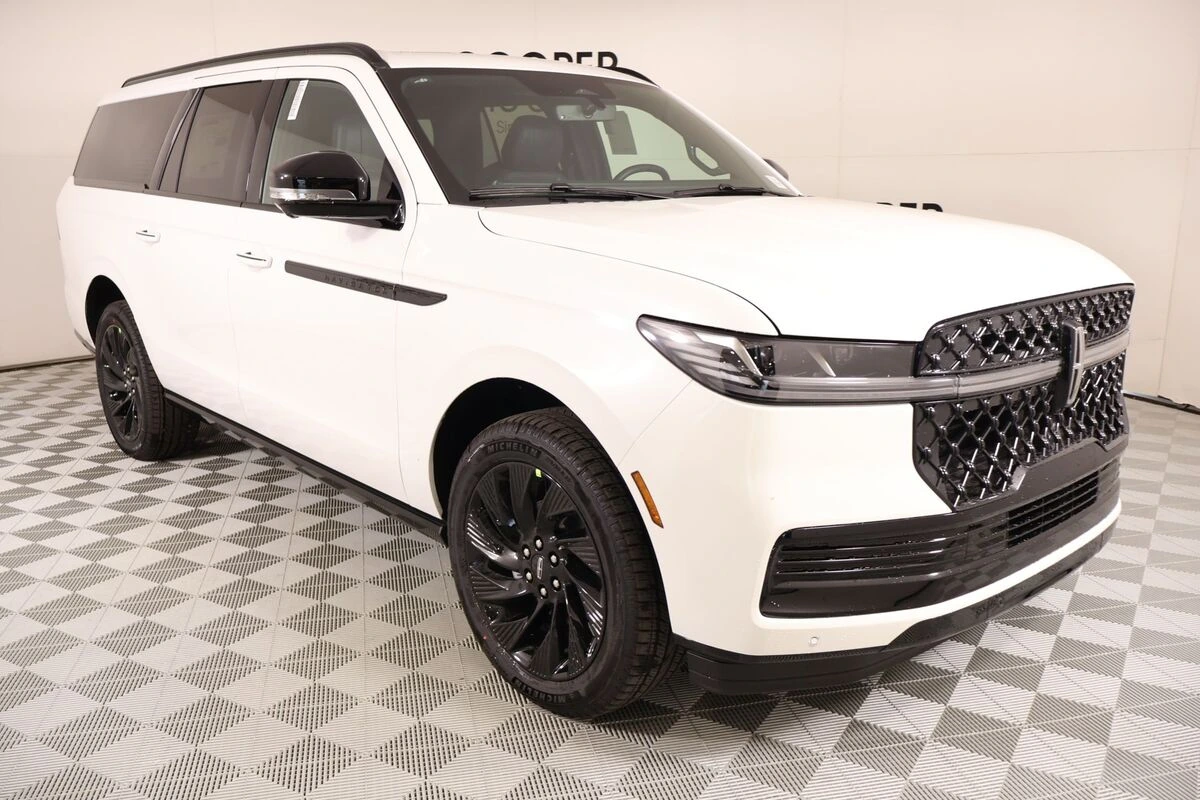 2026 Lincoln Navigator Reserve L 4WD's photo