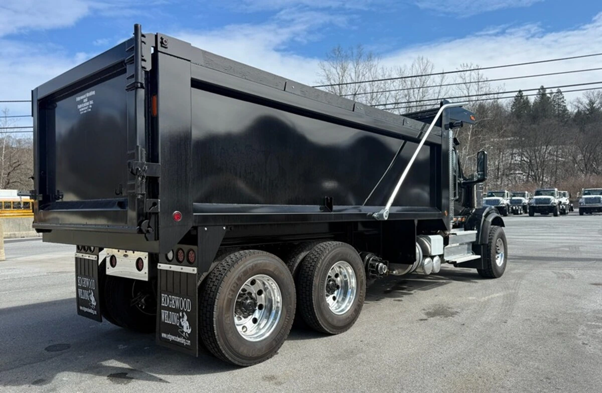 2026 International HX - image 4