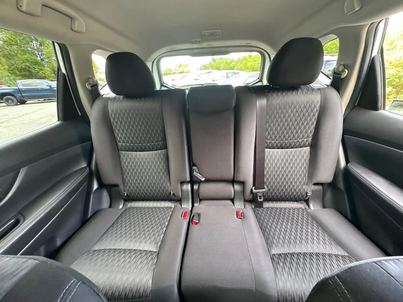 2020 Nissan Rogue S photo 29