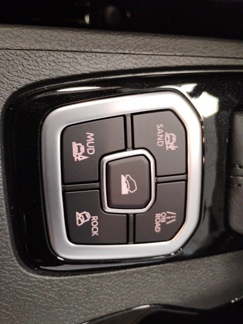 2026 Nissan Frontier SV - Photo 13