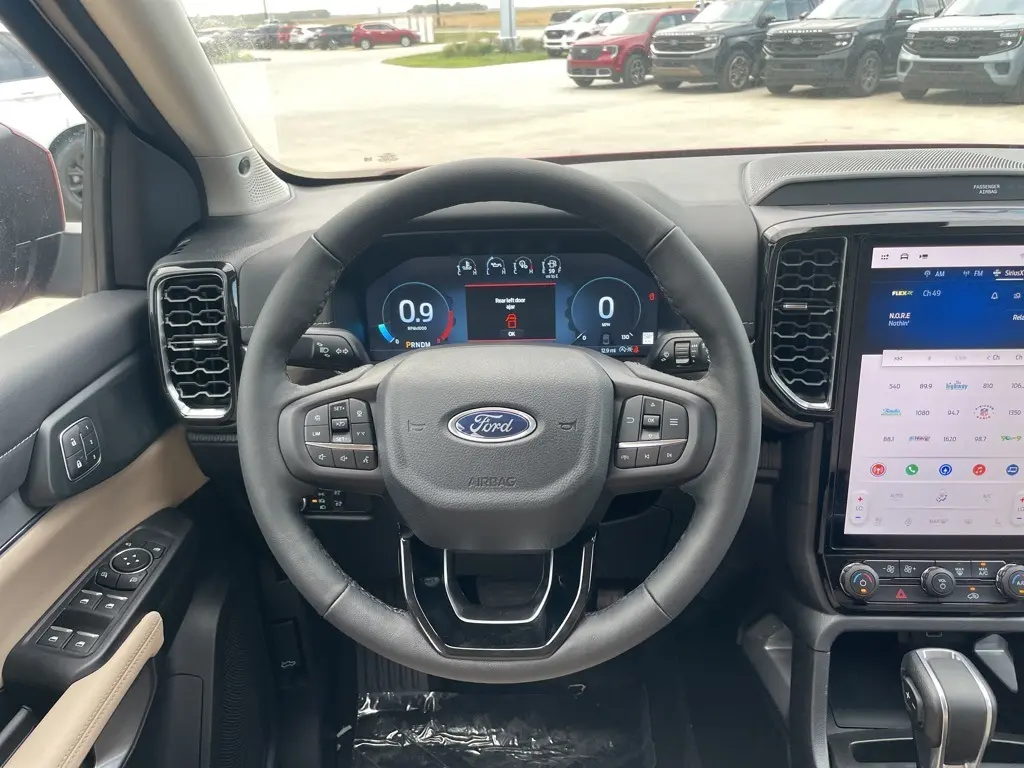 2025 Ford Ranger Lariat photo 13