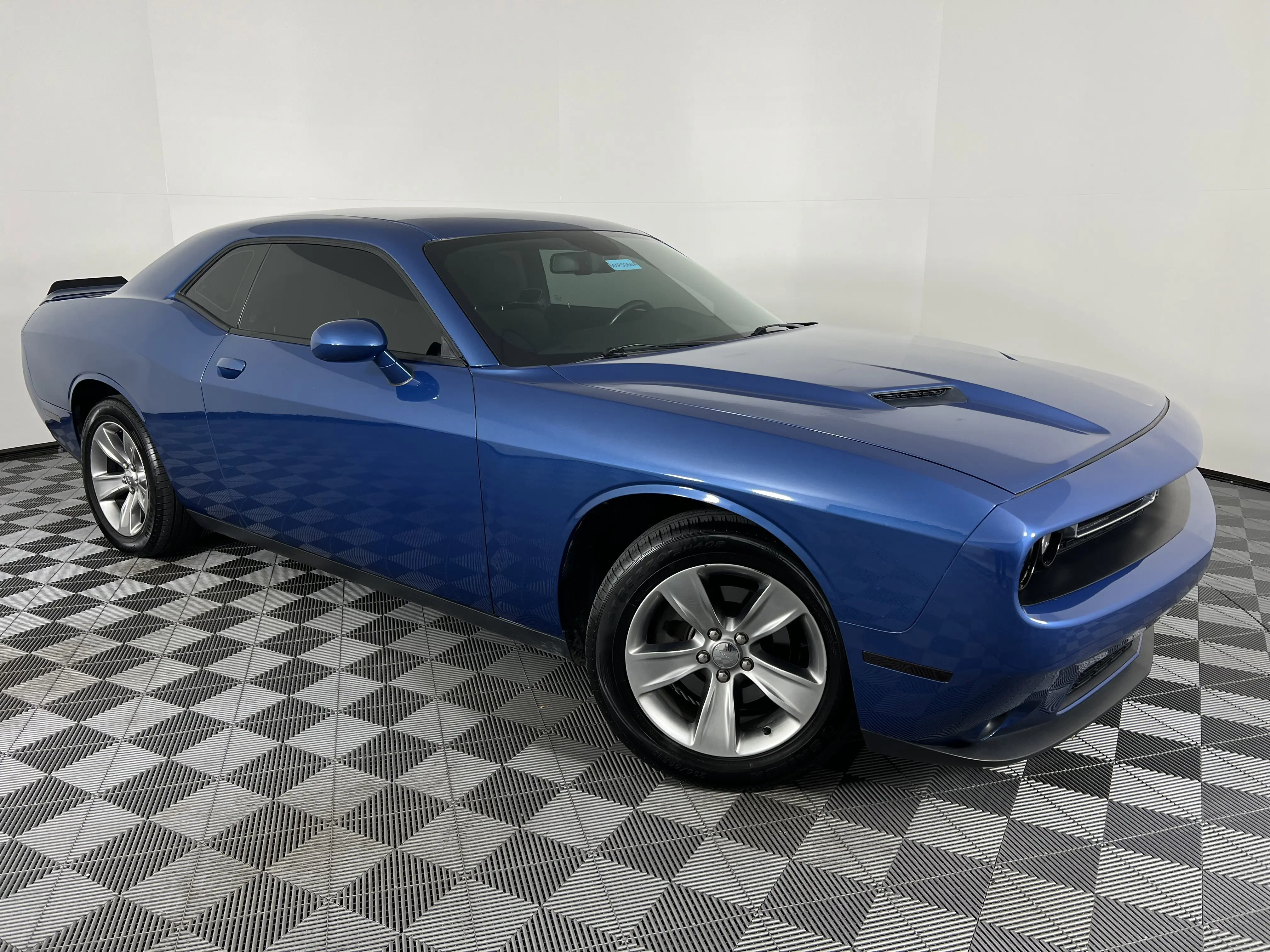Used 2020 Dodge Challenger SXT with VIN 2C3CDZAG9LH227810 for sale in Farmington, UT