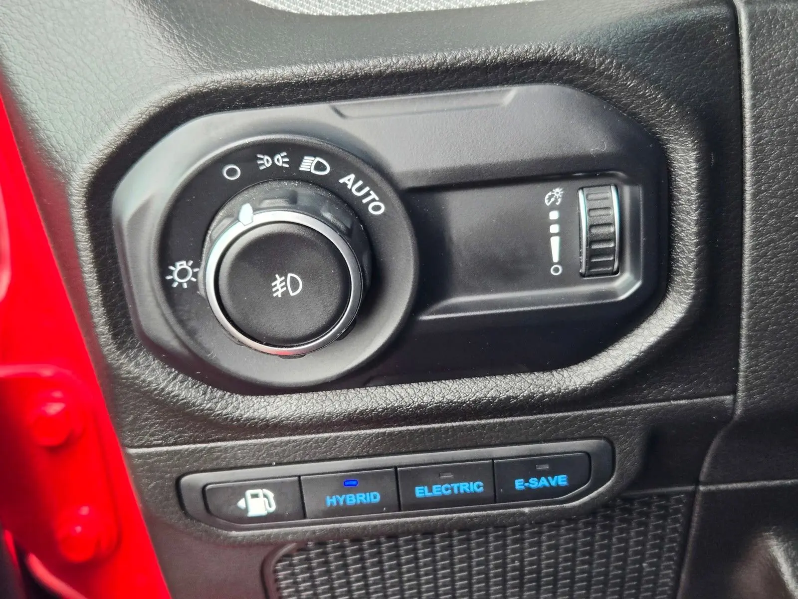 2024 Jeep Wrangler 4xe Sport S photo 28