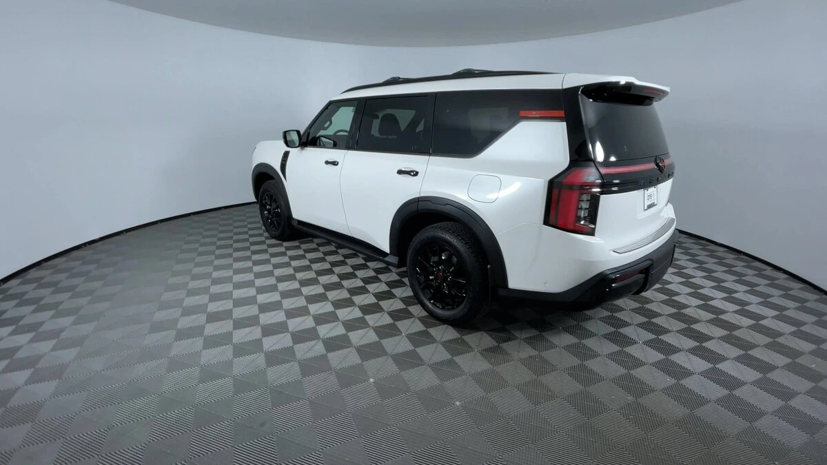 2026 Nissan Armada PRO-4X - Photo 7
