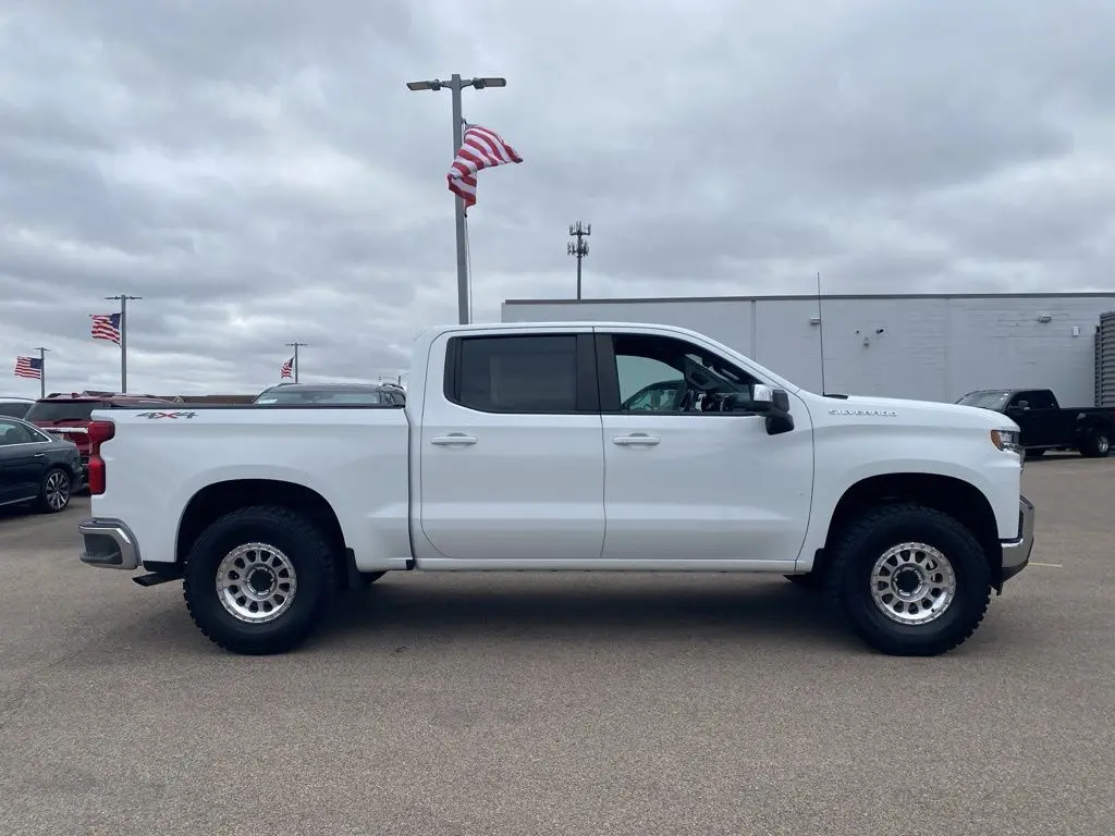 2021 Chevrolet Silverado 1500 LT1 photo 3