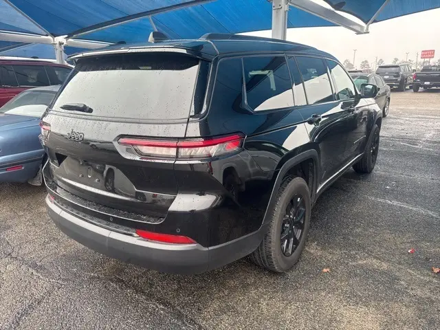 2024 Jeep Grand Cherokee Altitude photo 4