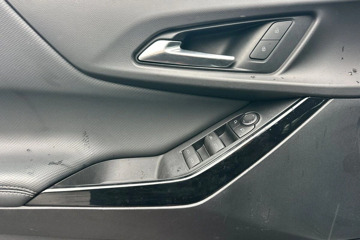 2025 Chevrolet Equinox LT - Photo 11