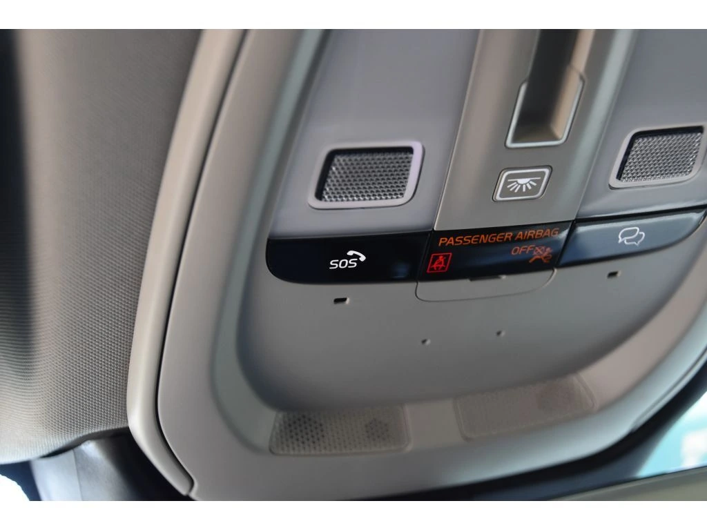 2023 Volvo - image 39