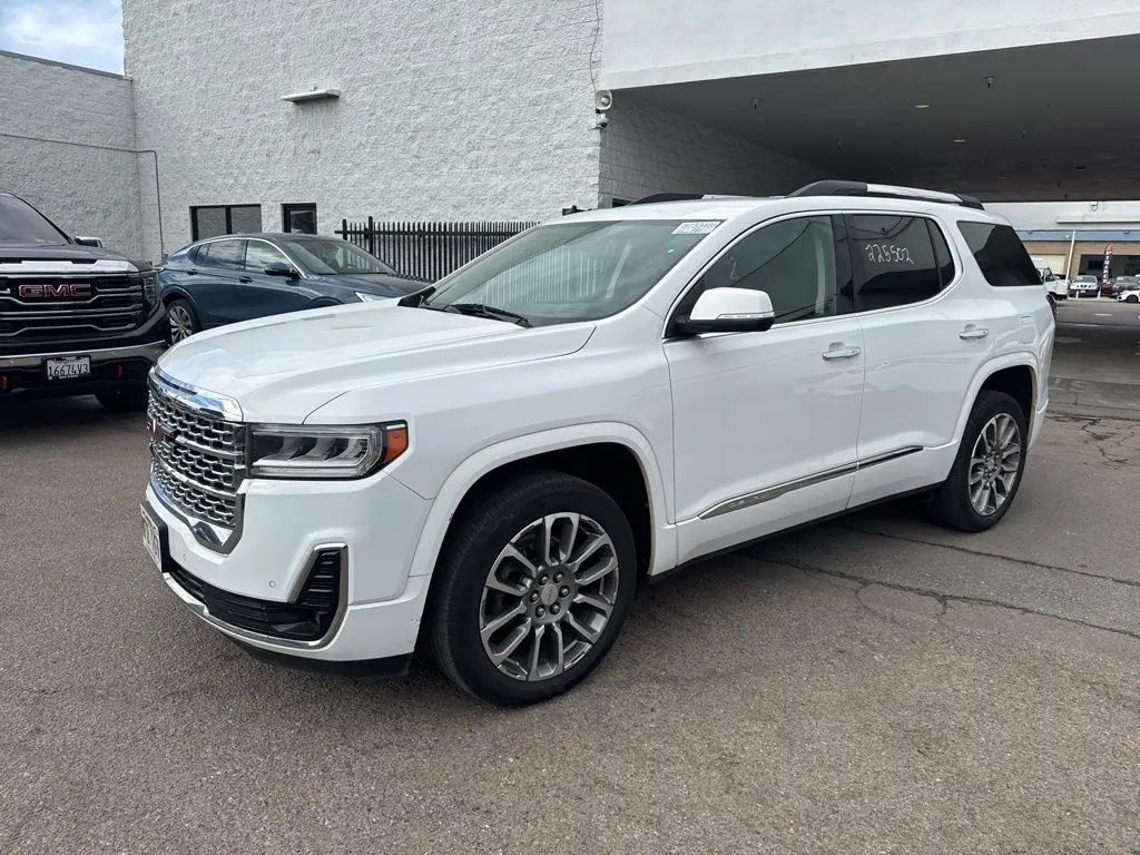 2023 Gmc Acadia Denali photo 3