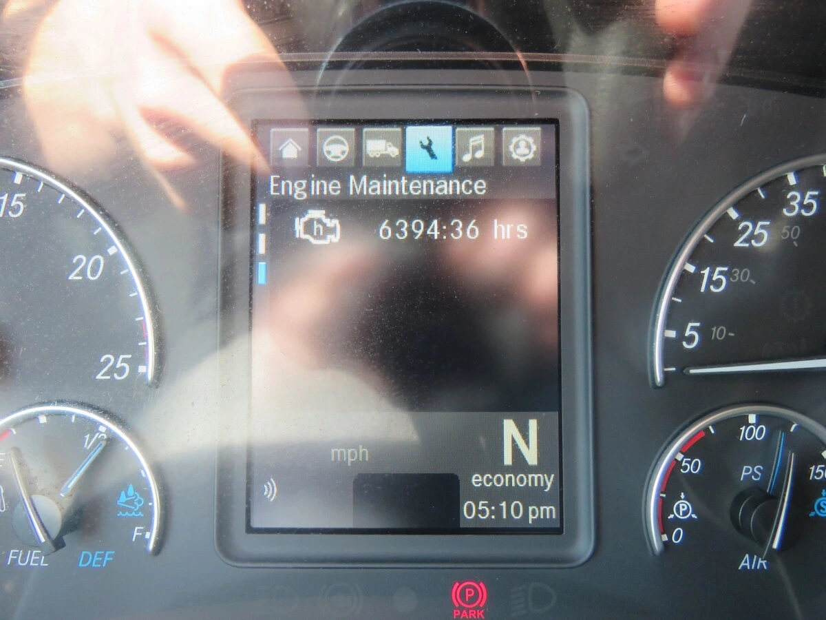 2023 Freightliner Cascadia - image 22