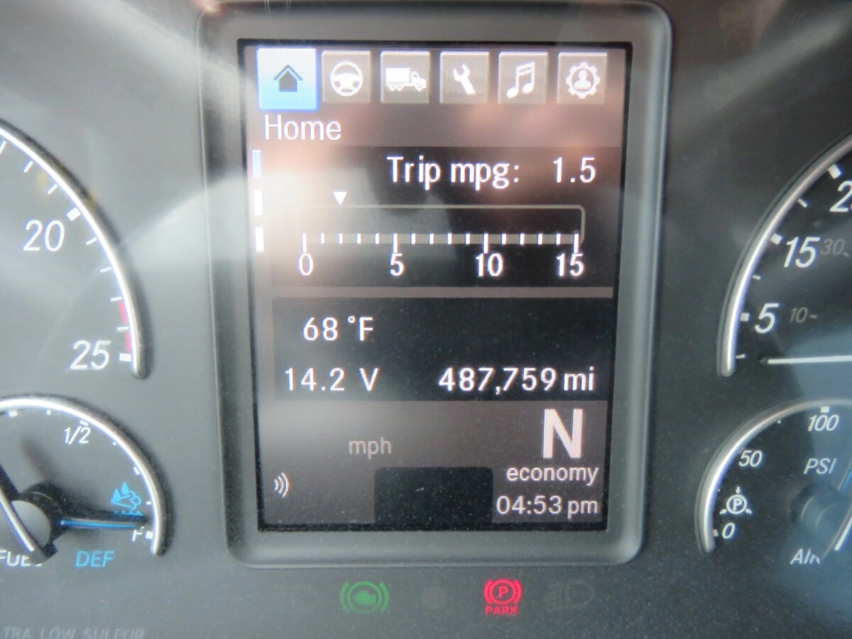 2024 Freightliner Cascadia - image 21