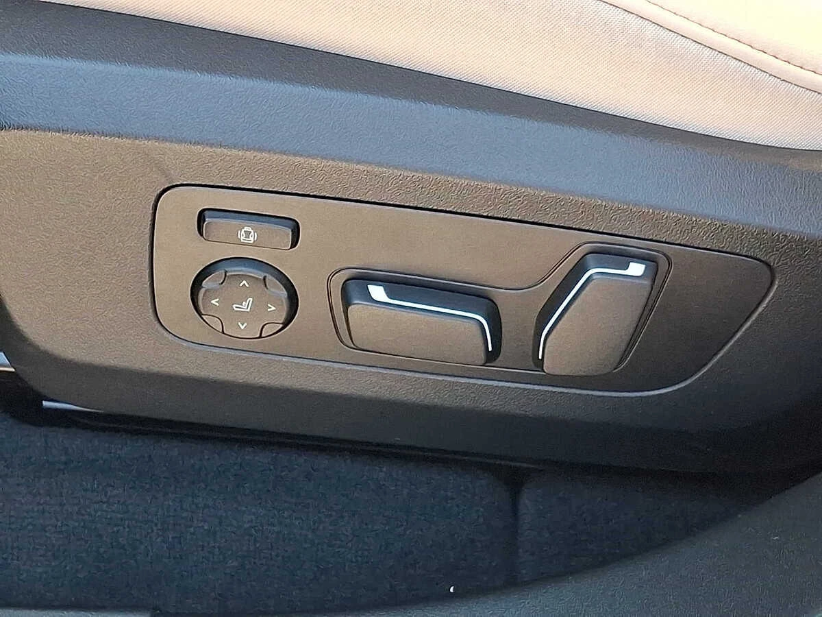 2026 BMW X3 30 - Photo 10