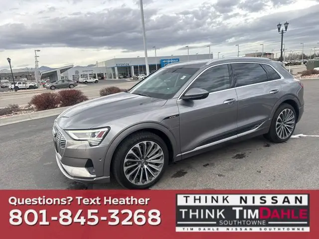 2019 Audi e-tron Prestige