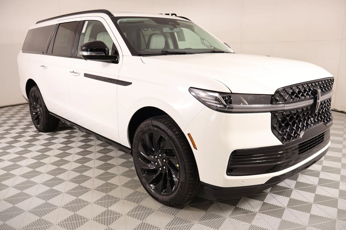 2026 Lincoln Navigator Reserve L 4WD's photo