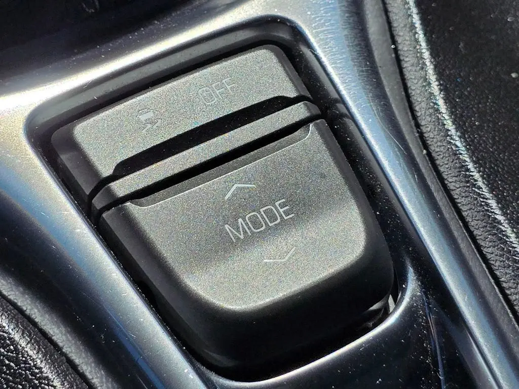2020 Chevrolet Camaro 1LT photo 4