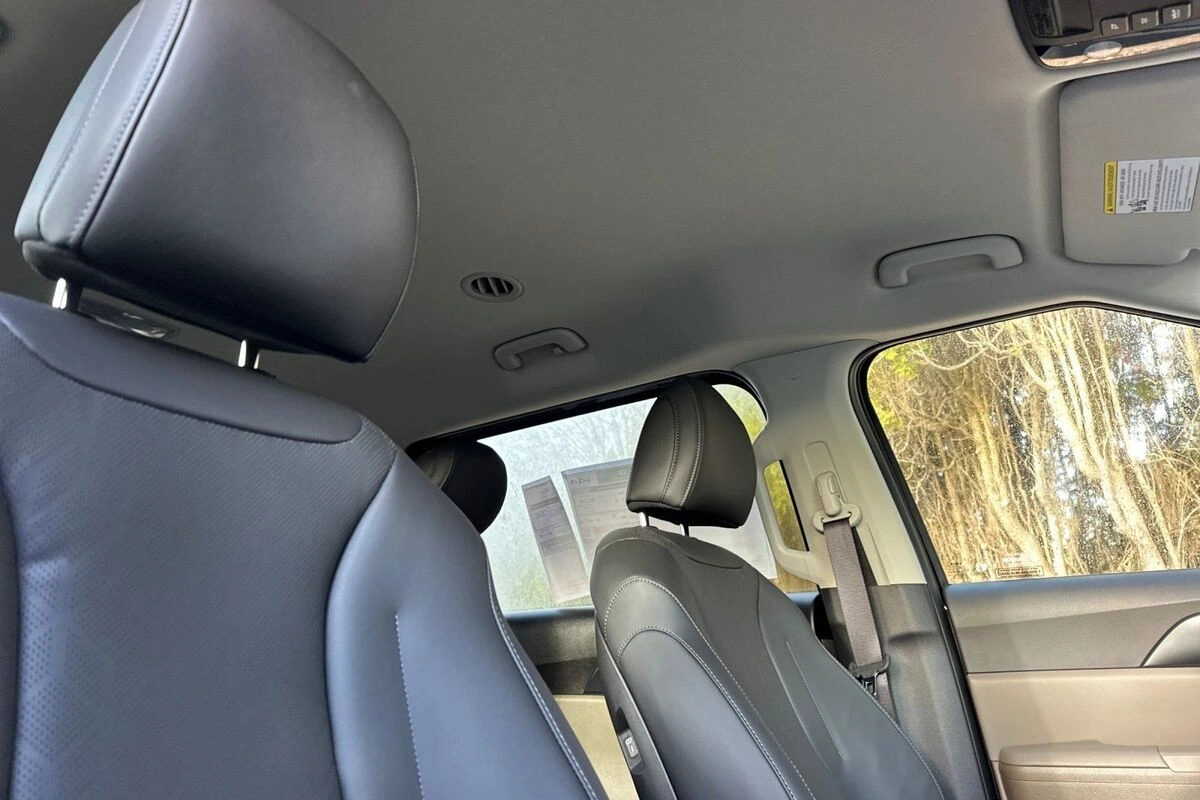 2026 Kia Carnival LXS - Photo 14