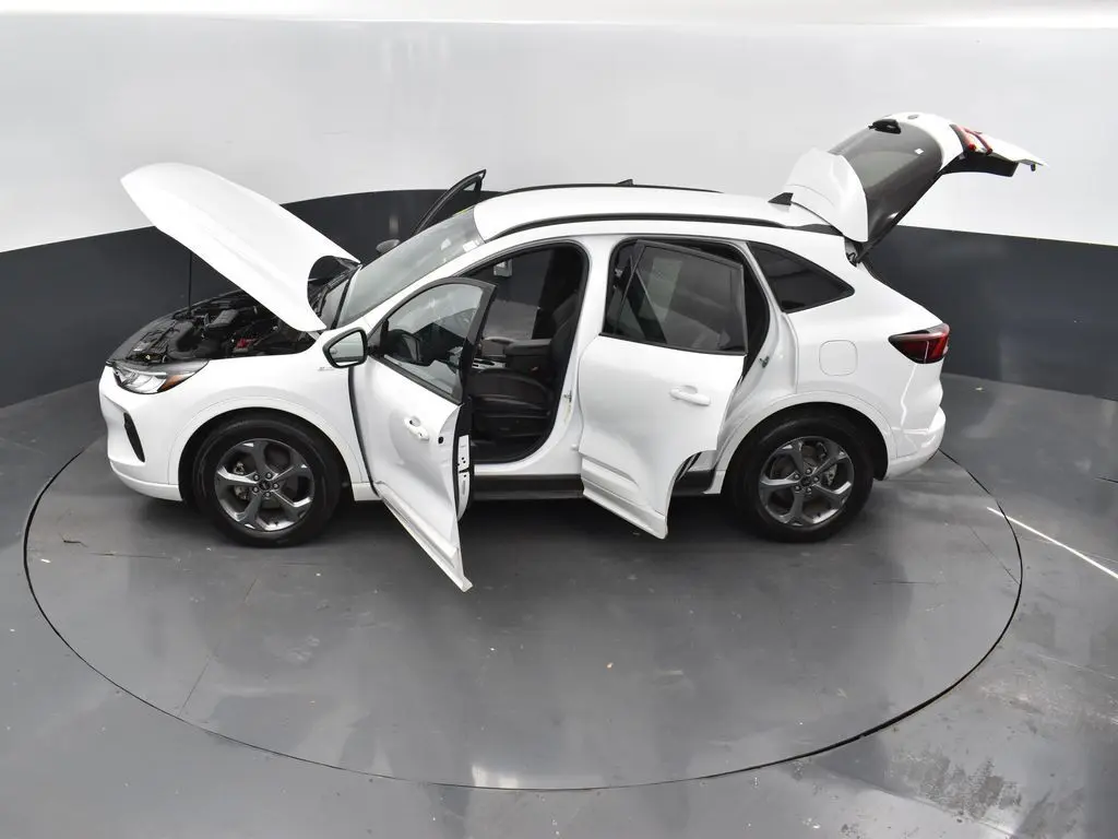2023 Ford Escape ST-Line photo 50