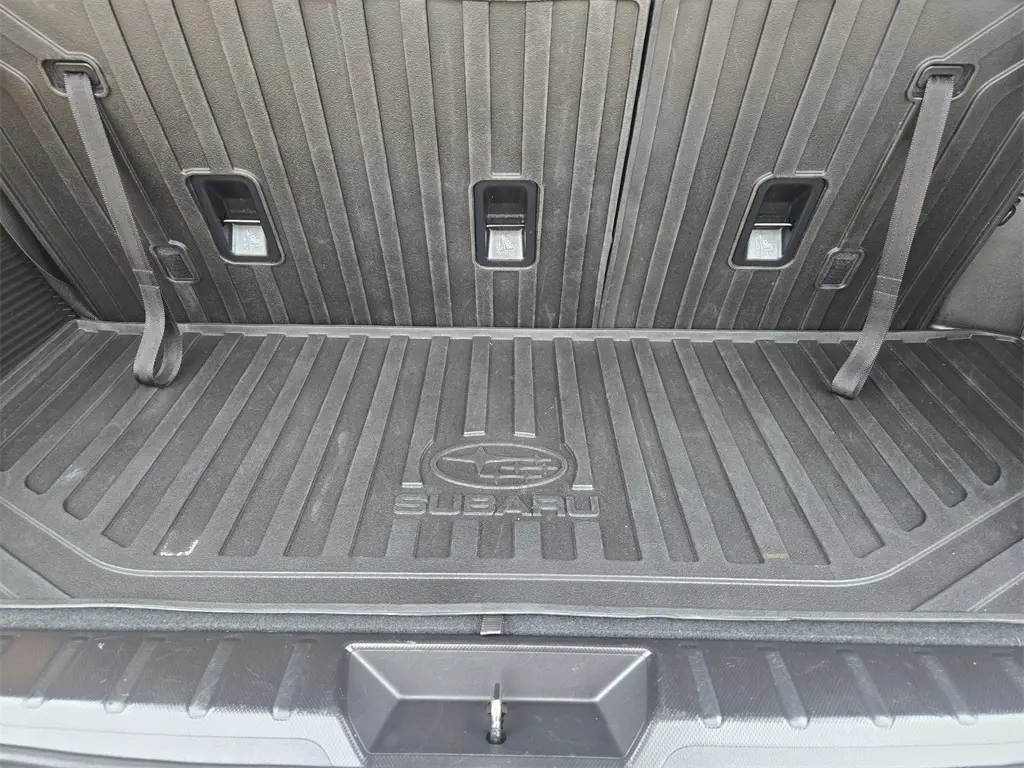 2022 Subaru Ascent Onyx Edition photo 32