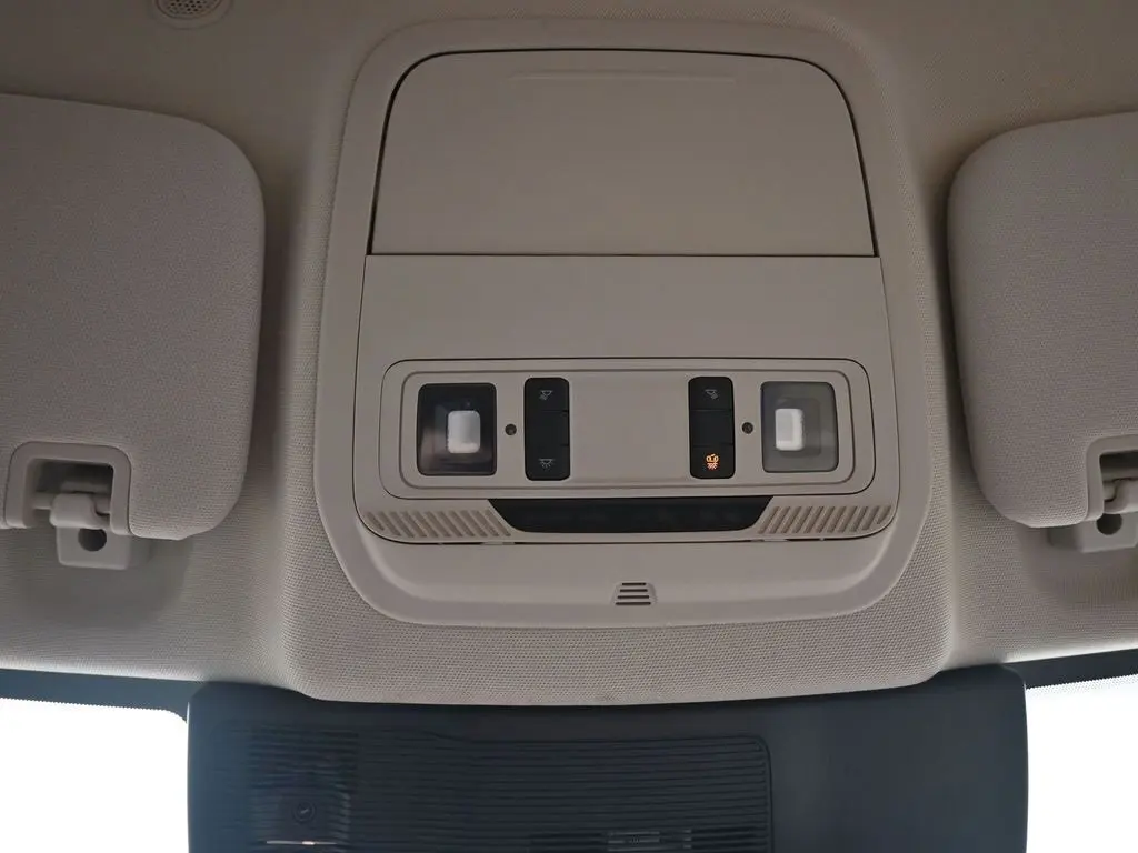 2020 Ford Explorer XLT photo 36