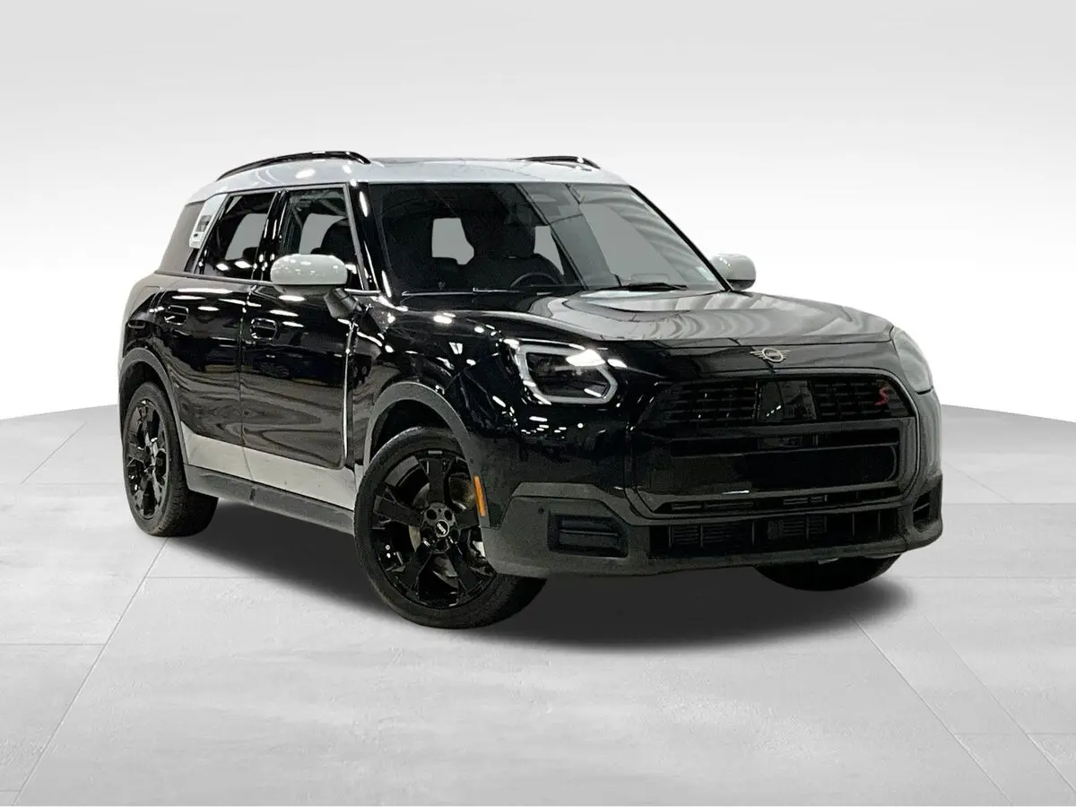 2025 MINI Countryman S's photo