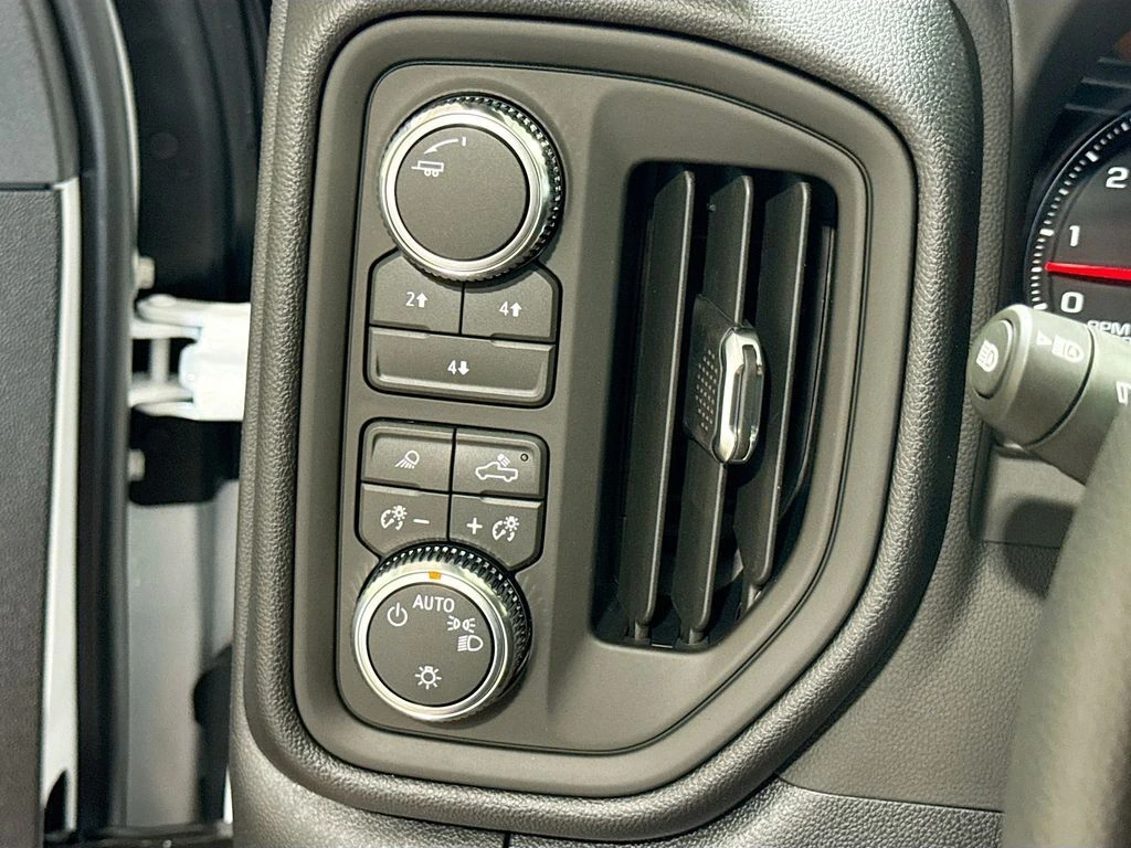 2026 GMC Sierra 2500HD Pro - Photo 9