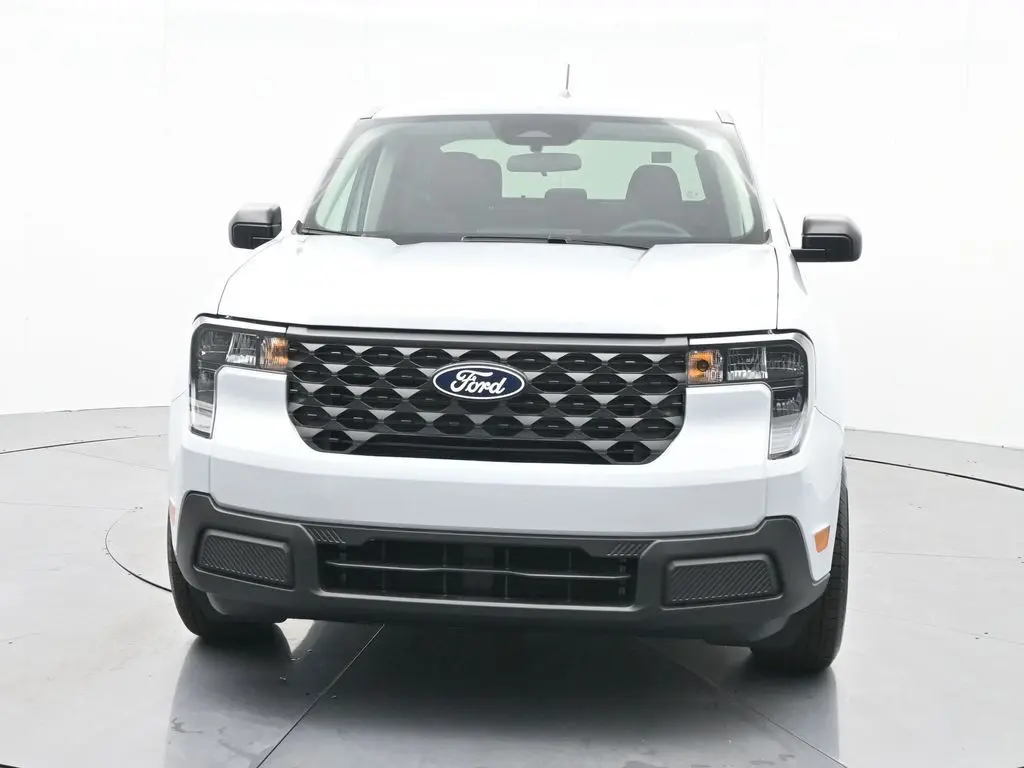 2025 Ford Maverick XL photo 2