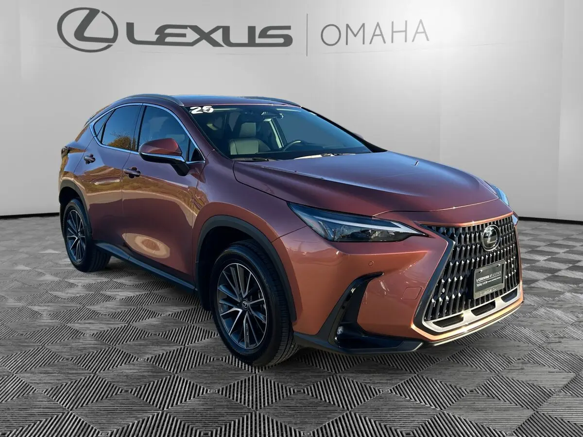 2025 Lexus NX 350's photo